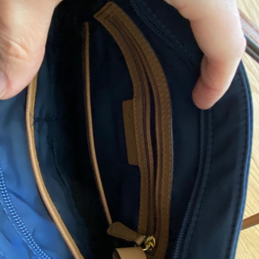 Michael Kors Crossbody Bag - Picture 6 of 8